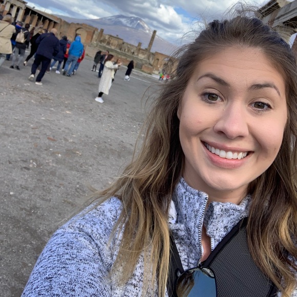 ✨CLOSET SALE✨ - Picture 6 of 7